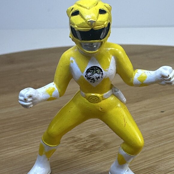 Saban 1994 Mighty Morphin Power Rangers Yellow Ranger Mini Figure Cake Topper 3” - Picture 2 of 5
